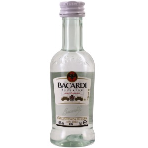 Mignonnette de Rhum BACARDI superior blanc 5cl 40